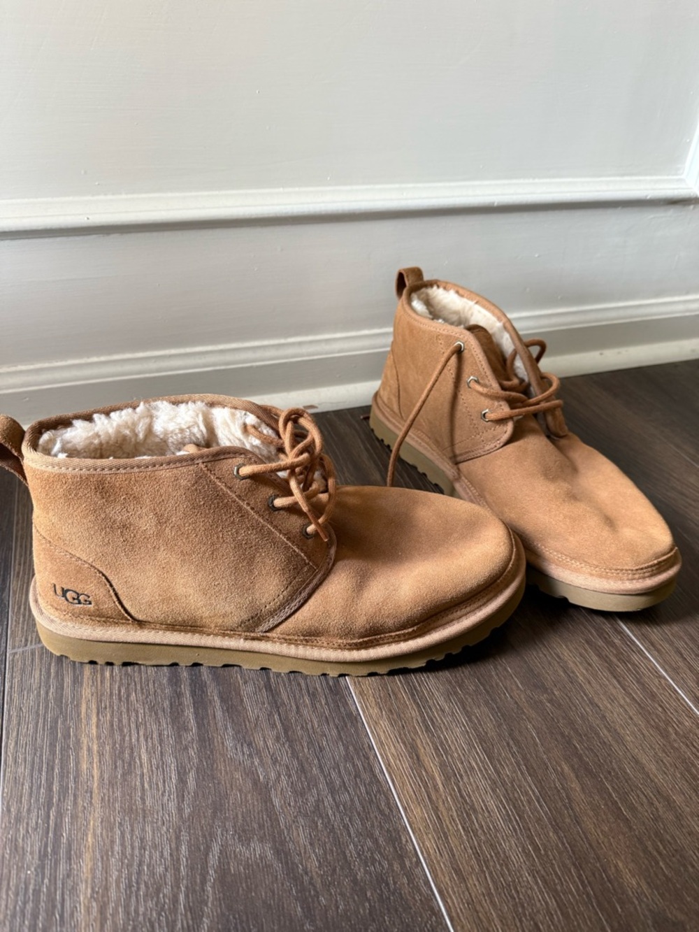 NWOT UGG Men’s Chestnut Neumel Boots